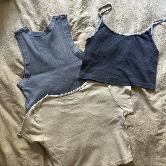 Brandy Melville Crop Top Bundle of 3 - Picture 7 of 7